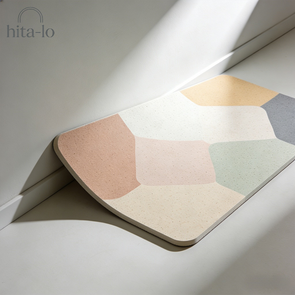 Saugfähige Kieselgur-Badmatte im modernen Badezimmer