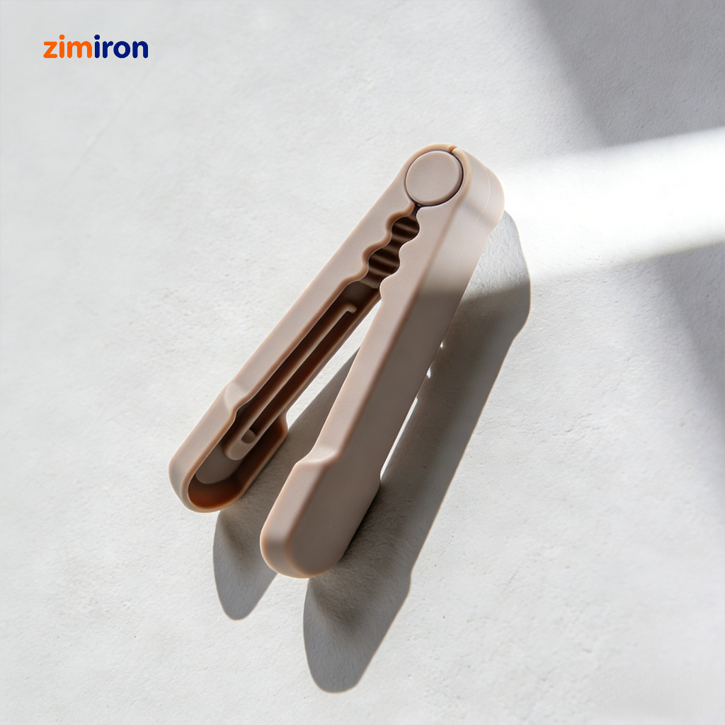 Durable silicone clips for safe pot and pan handling