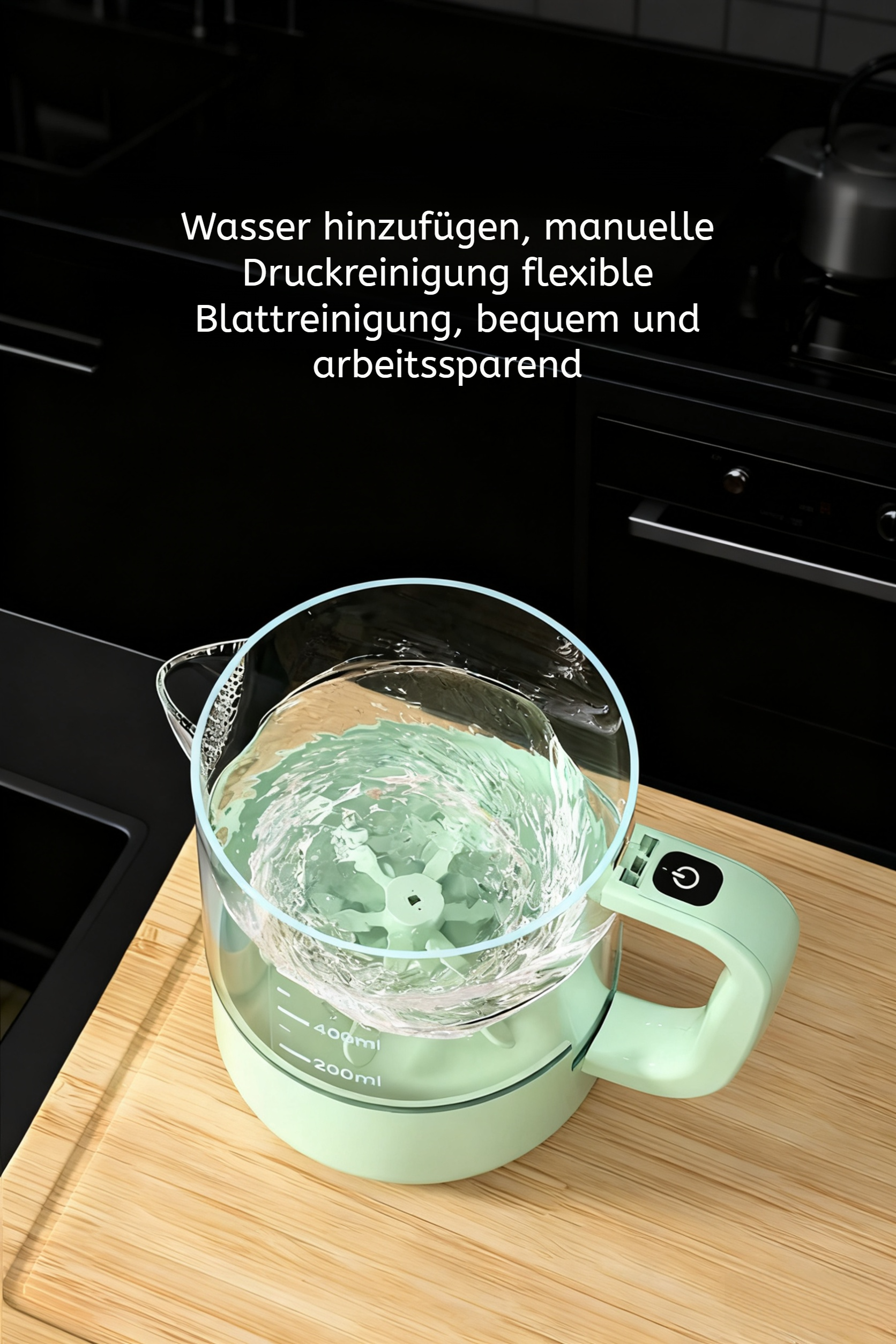 Vollautomatischer elektrischer Rührer in moderner Küche