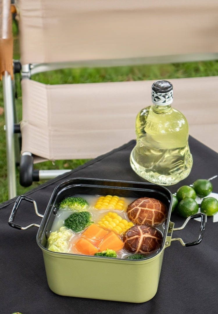 Open flame friendly camping pot and pan