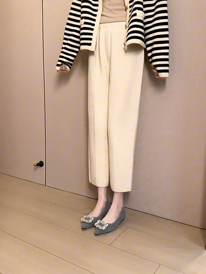 脚長効果 全身写真 スーツスタイル ポインテッドトゥ インヒールパンプス 正面