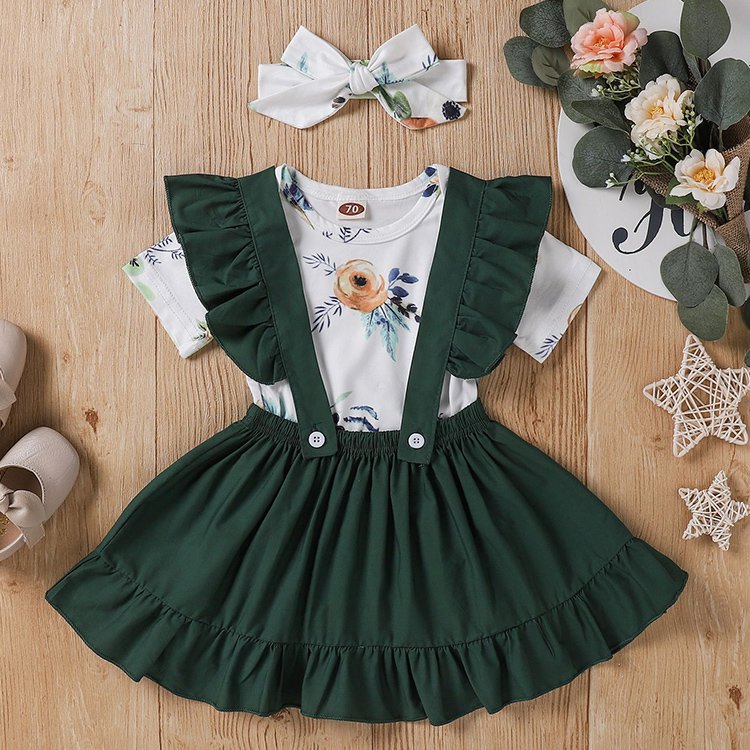 طقم ملابس 3 قطع  تيشيرت + تنورة + رباط الشعر مطبوعة بالزهور للطفلة