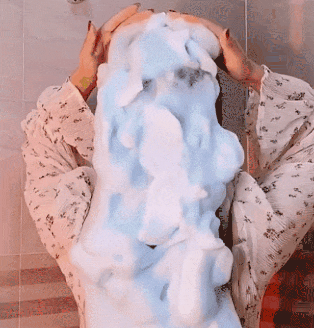 牛油果植萃染髮膏,上色效果好,達到我的預期。沒有擠壓變形包裝完整,效果好。 牛油果植萃染髮膏