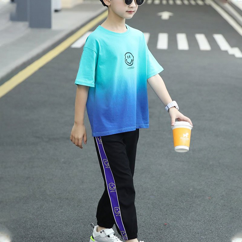 طقم قطعتين ملابس اطفال عصرية عام 2021