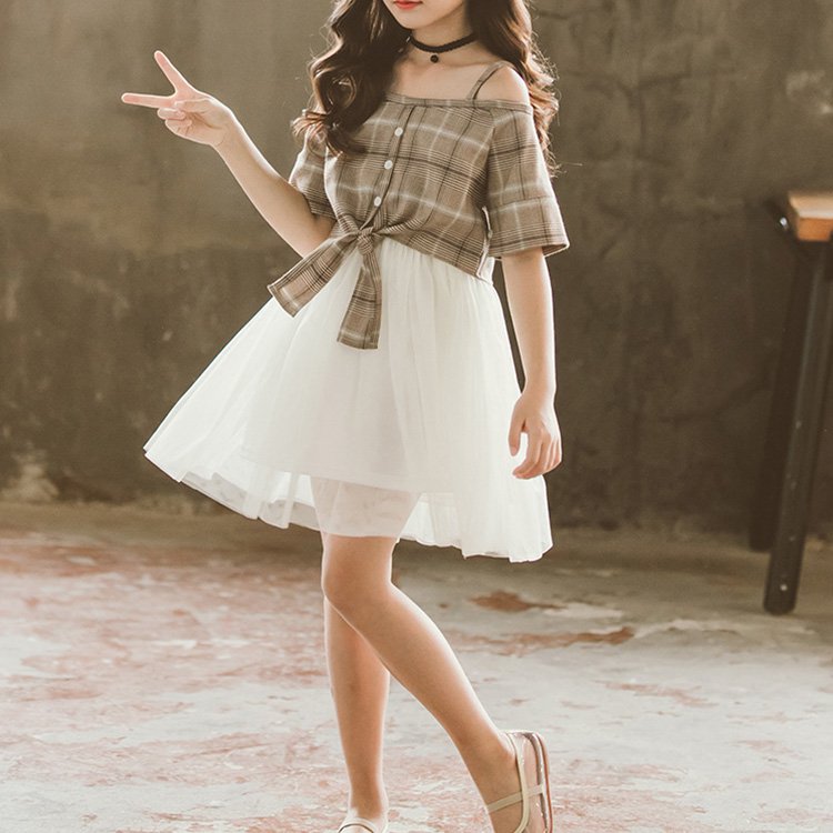 فستان كاروهات أنيق بحمالات رفيعة