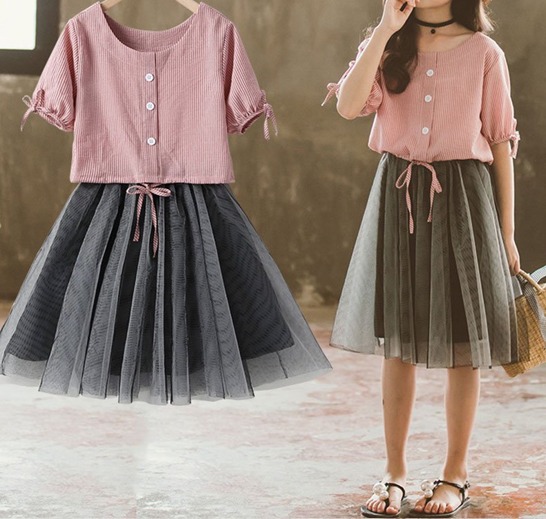 طقم فستان بالنمط الاميرة للطفلة